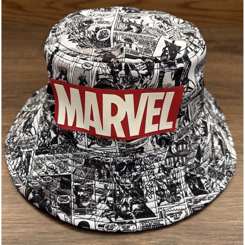 Universal Studios Marvel Bucket Hat Captain America Iron man comics NEW